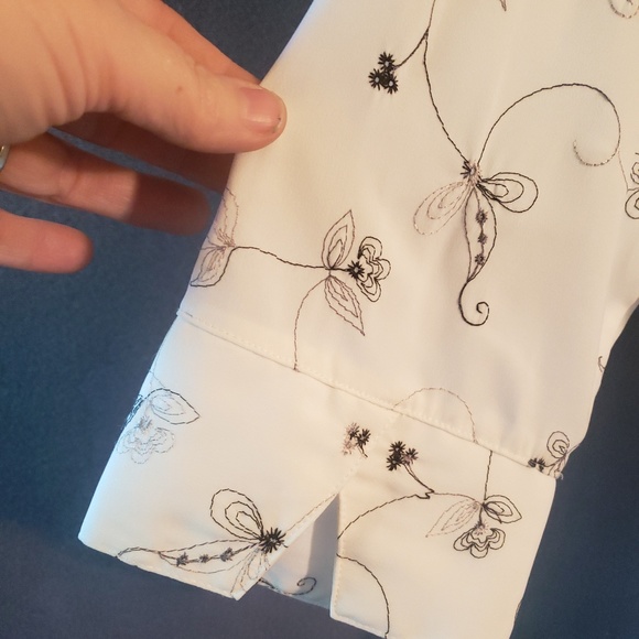 Covington womans blouse - Picture 3 of 5